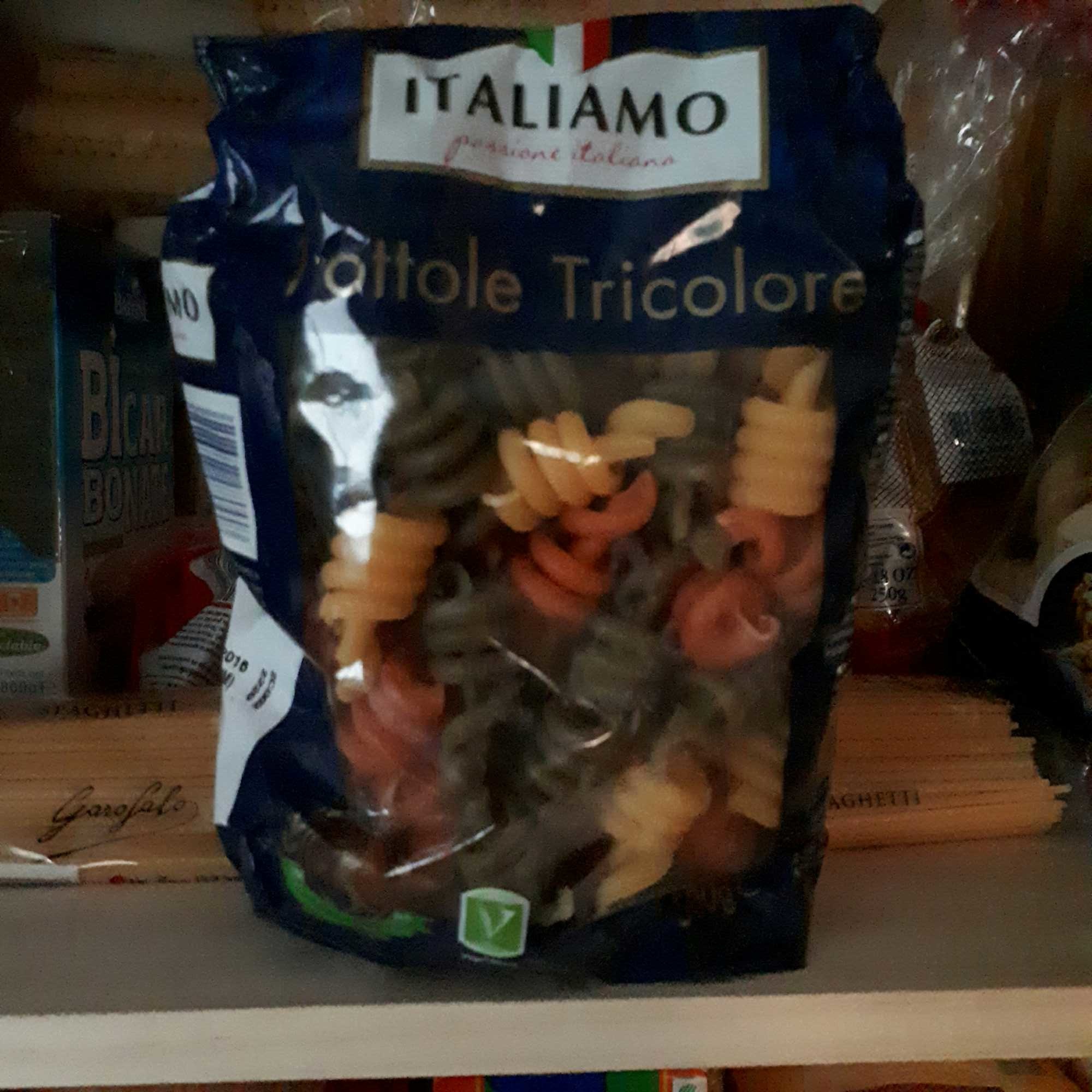 Tricolor trottole