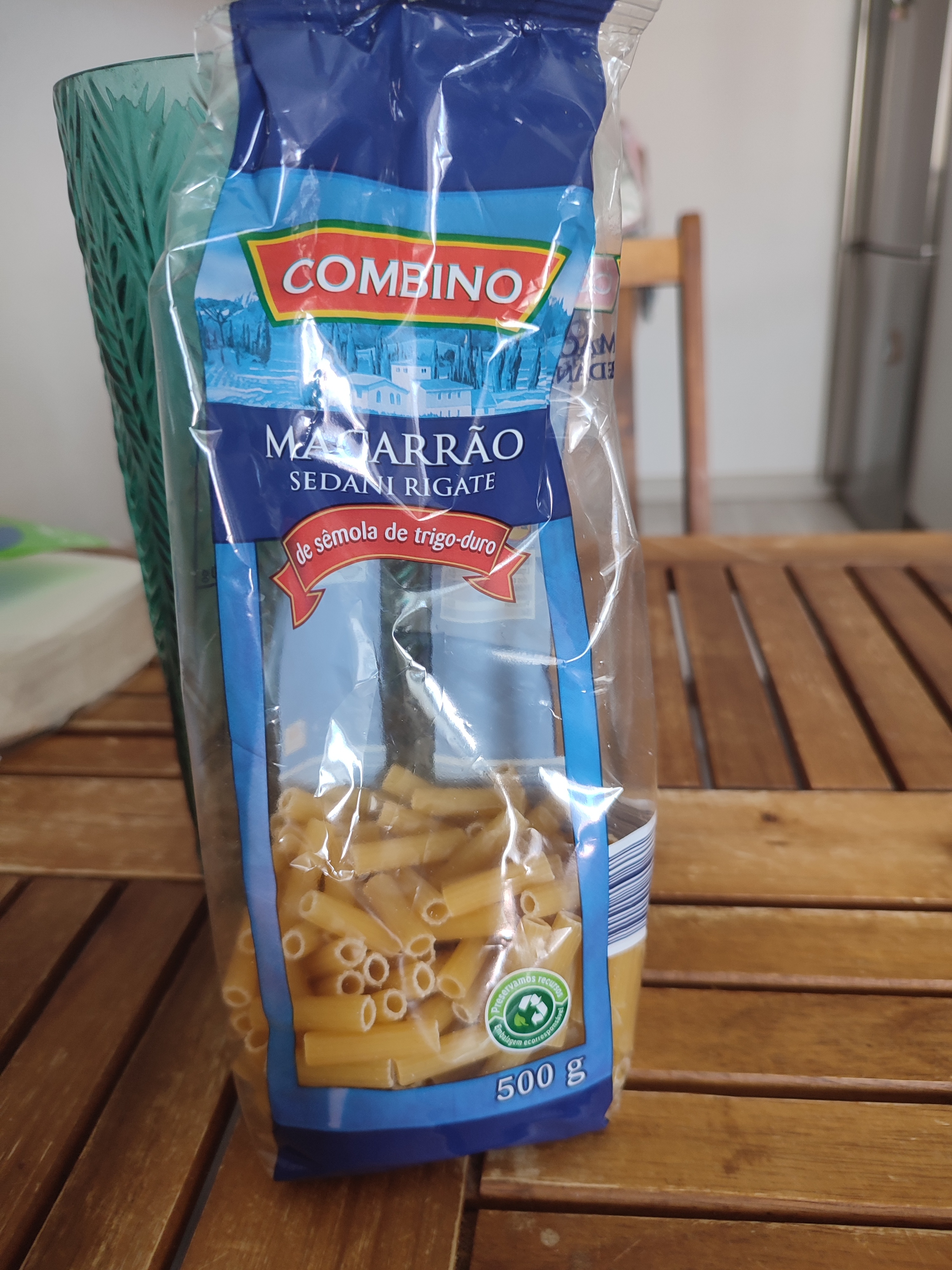 Macarrão de sêmola de trigo-duro