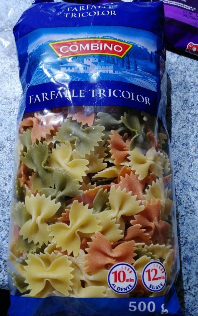 Farfalle tricolor