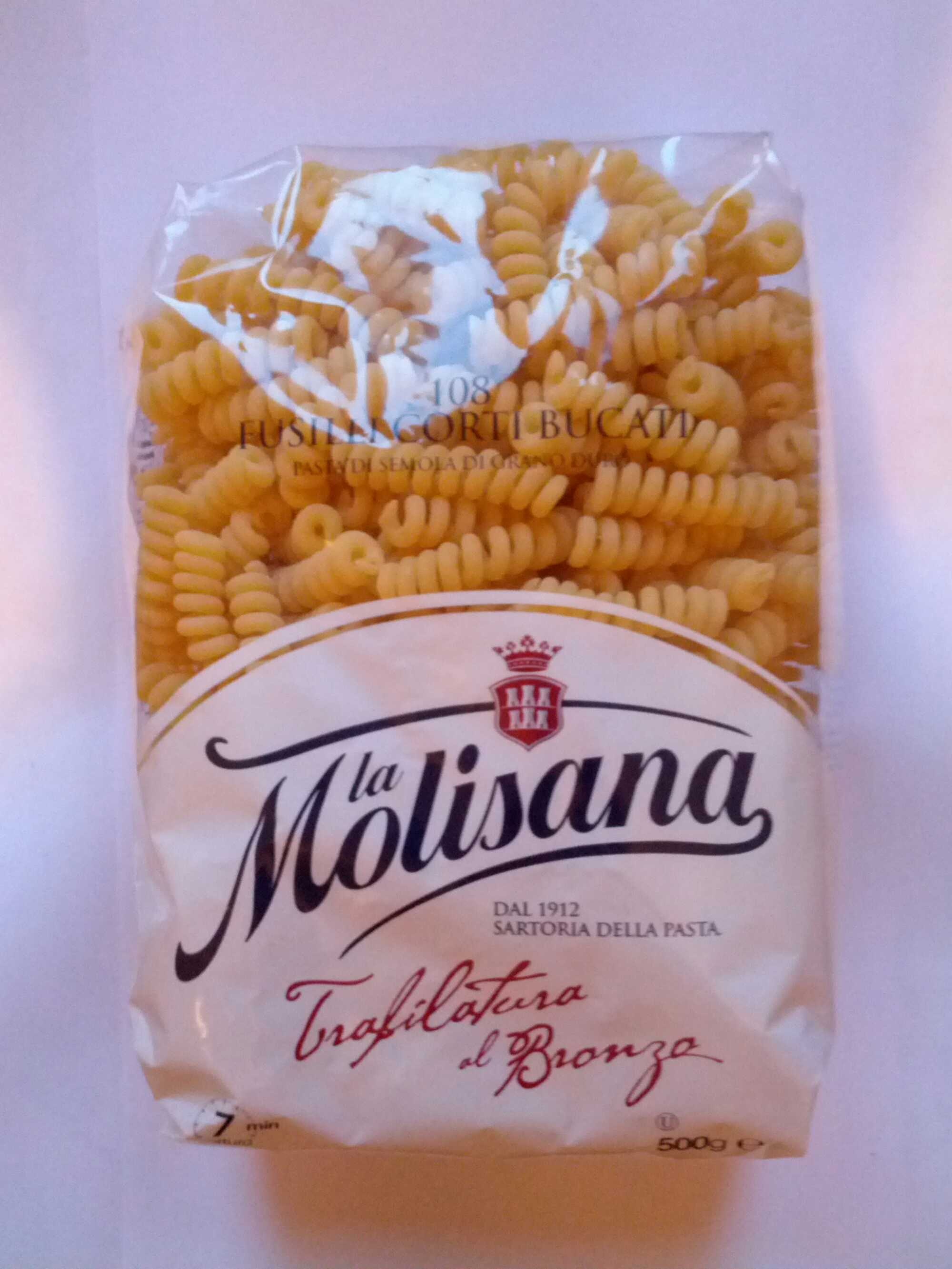 Fusilli corti bucati
