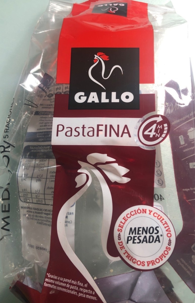 Pasta fina plumas